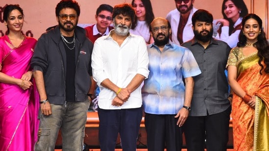 శాంసన్, అభిషేక్, తిలక్లాగే సినిమా సిక్సర్లు కొడుతుందన్న వెంకటేష్-ఆదర్శ కుటుంబానికి తుపాను టెన్షన్! (x/haarikahassine)