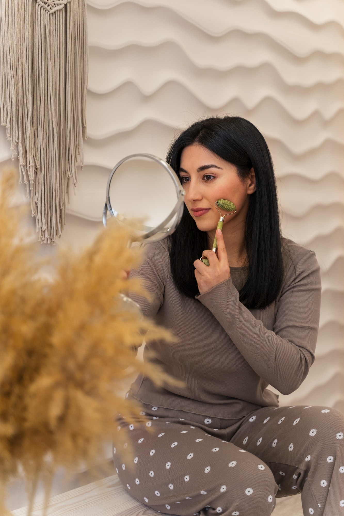 There's no set age to start vitamin C. You can introduce it in your 20s if you're dealing with uneven tone, dullness or pigmentation, Dr Singh shared. (Freepik) There's no set age to start vitamin C. You can introduce it in your 20s if you're dealing with uneven tone, dullness or pigmentation, Dr Singh shared. (Freepik)