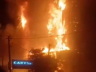Massive Fire Breaks Out at Asian Paints Showroom in Gujarat’s Godhra
