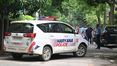 Following the tip-off, a joint team of the Haryana police special task force, Faridabad district police, and Punjab police was formed, which arrested him on Wednesday morning and took him to Fazilka. (Hindustan Times/Representational image) Following the tip-off, a joint team of the Haryana police special task force, Faridabad district police, and Punjab police was formed, which arrested him on Wednesday morning and took him to Fazilka. (Hindustan Times/Representational image)