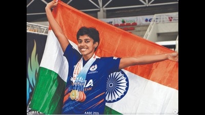 Dhinidhi Desinghu (HT)
