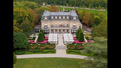 Domaine Les Crayères in Reims has just 20 rooms and offers superlative luxury. Domaine Les Crayères in Reims has just 20 rooms and offers superlative luxury.