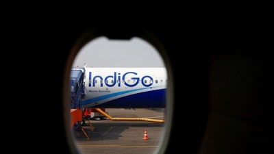 বিমান ভাড়া বাড়ানোর ইঙ্গিত ইন্ডিগো সিইও-র (REUTERS)