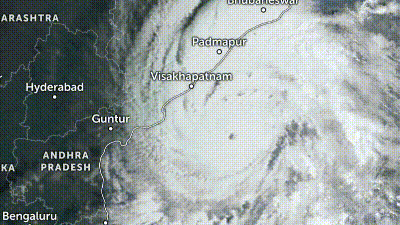 The IMD in its latest update on the cyclone said the storm had “moved nearly northwards with the speed of 15 kmph” late on Wednesday. (X/ @zoom_earth) The IMD in its latest update on the cyclone said the storm had “moved nearly northwards with the speed of 15 kmph” late on Wednesday. (X/ @zoom_earth)