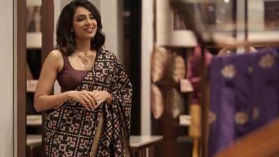 Sobhita Dhulipala: గద్వాల చేనేత చీరలంటే ప్రాణం.. అమ్మ నుంచి దొంగిలించా.. అవే నా ఆస్తి: శోభితా ధూళిపాళ్ల కామెంట్స్ Sobhita Dhulipala: గద్వాల చేనేత చీరలంటే ప్రాణం.. అమ్మ నుంచి దొంగిలించా.. అవే నా ఆస్తి: శోభితా ధూళిపాళ్ల కామెంట్స్