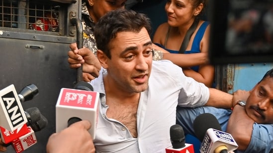 Mumbai Police detained actor Imran Khan among protesters at August Kranti Maidan during demonstrations supporting the CJP protest against CEC Gyanesh Kumar. (Raju Shinde/HT)