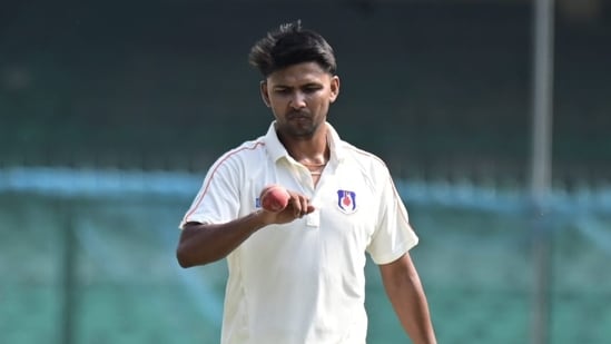 Zeeshan Ansari in action (HT_PRINT)