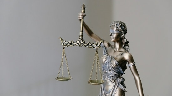 Invoking Supreme Court precedents such as CBI v. K. Narayana Rao and Surendra Nath Pandey v. State of Bihar, the Court reiterated that a lawyer owes unremitting loyalty to a client's interests, but cannot be prosecuted for criminal conspiracy or cheating without tangible evidence linking them to an active plan to defraud.