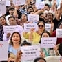 ఐడీబీఐ బ్యాంక్ ప్రైవేటీకరణను నిరసిస్తున్న ఉద్యోగులు
