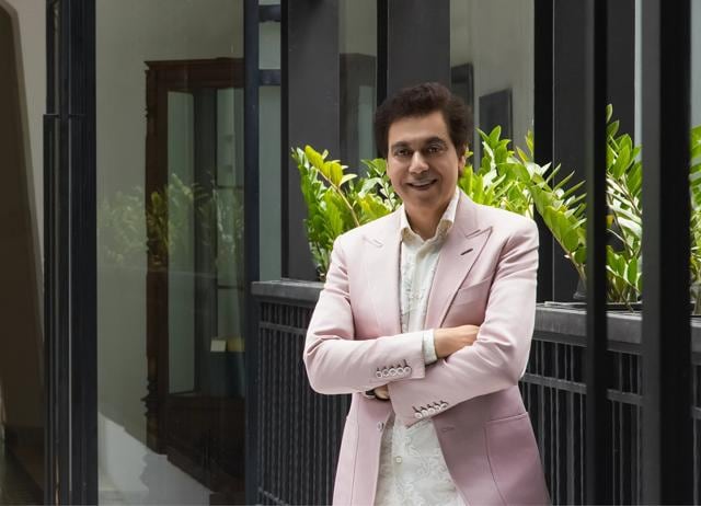 Hotelier Deepak Ohri has launched a new company that takes luxury to a different level. Hotelier Deepak Ohri has launched a new company that takes luxury to a different level.