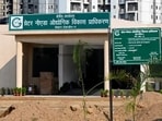 Authority officials said residents are being urged to report garbage burning, as the poor air quality can aggravate respiratory conditions and cause breathing discomfort. (HT Archive)