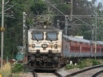 పలు రైళ్ల రాకపోకల్లో మార్పులు
