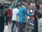The incident, captured on video, raises questions about the presence of touts, patient safety, the conduct of parking staff, the hospital administration’s responsibility and police surveillance. (HT)