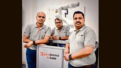(From left) Karan Patil, Dhruv Patil and Manoj Pochat, co-founders of Sakar Robotics. (HT PHOTO) (From left) Karan Patil, Dhruv Patil and Manoj Pochat, co-founders of Sakar Robotics. (HT PHOTO)