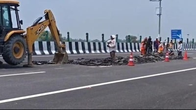 Repairs in progress on the Lucknow Kanpur Expressway recently (HT File Photo) Repairs in progress on the Lucknow Kanpur Expressway recently (HT File Photo)