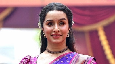 পাথর দিয়ে গর্ভনাড়ি কেটে সোজা মঞ্চে! বিঠাবাঈয়ের বায়োপিক নিয়ে কী বলছেন শ্রদ্ধা? (AFP) পাথর দিয়ে গর্ভনাড়ি কেটে সোজা মঞ্চে! বিঠাবাঈয়ের বায়োপিক নিয়ে কী বলছেন শ্রদ্ধা? (AFP)