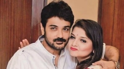 জন্মদিনে বোনকে ভালোবাসায় ভরলেন প্রসেনজিৎ