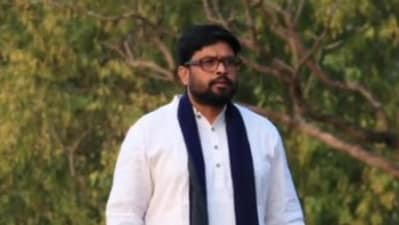 গভীর রাতে বাড়ি থেকে গ্রেফতার মমতাপন্থী TMC নেতা অজিত মাহাতো! রয়েছে কোন অভিযোগ? গভীর রাতে বাড়ি থেকে গ্রেফতার মমতাপন্থী TMC নেতা অজিত মাহাতো! রয়েছে কোন অভিযোগ?