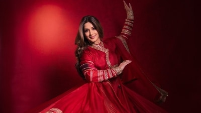 Sonali Bendre shares her Karwa Chauth look in a richly detailed red anarkali. Sonali Bendre shares her Karwa Chauth look in a richly detailed red anarkali.