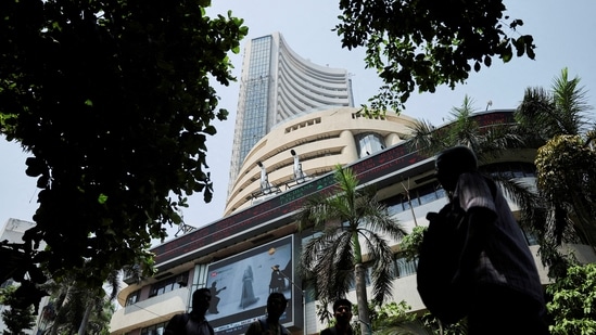 Indian stocks opened flat on Friday as the market deals with higher crude oil prices and jump in IT stocks. 