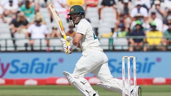 Josh Inglis replaced Steve Smith for the game.