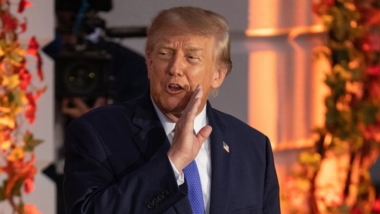 President Donald Trump will hold campaign rallies in Kansas and Iowa on Sunday as he seeks to help Republicans retain control of Congress in the midterm elections.