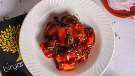 How to pick the right protein between paneer, chicken and tofu.