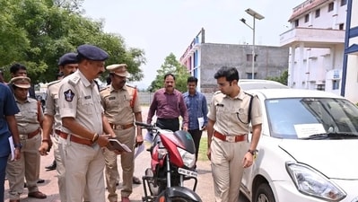 On receiving the information from the school teachers, the police rushed to the spot and rushed the girl to a nearby hospital for emergency treatment. (Instagram/ @appolice.100/ Representational Image) On receiving the information from the school teachers, the police rushed to the spot and rushed the girl to a nearby hospital for emergency treatment. (Instagram/ @appolice.100/ Representational Image)