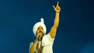 ‘পাঞ্জাবিদের লড়াই শেখাবেন না’, মাঝ- কনসার্টে দীপকে-সহ আরশোলাদের ধুয়ে দিল দিলজিৎ (HT) ‘পাঞ্জাবিদের লড়াই শেখাবেন না’, মাঝ- কনসার্টে দীপকে-সহ আরশোলাদের ধুয়ে দিল দিলজিৎ (HT)