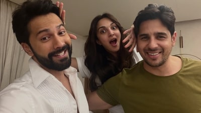 Varun Dhawan shared a selfie with Sidharth Malhotra and Kiara Advani. Varun Dhawan shared a selfie with Sidharth Malhotra and Kiara Advani.