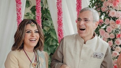 বিচ্ছেদের ৩ মাস পর ২য় বিয়ে ৫৬-র ওমর আবদুল্লাহ-র, পাত্রী সাংবাদিক নিধি রাজদান বিচ্ছেদের ৩ মাস পর ২য় বিয়ে ৫৬-র ওমর আবদুল্লাহ-র, পাত্রী সাংবাদিক নিধি রাজদান