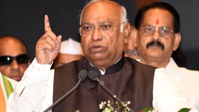 Congress president Mallikarjun Kharge addresses party leaders during the state-level celebration of the 139th birth anniversary of Bihar's first Chief Minister Shri Krishna Singh, at Bapu Sabhagar, in Patna. (HT photo)