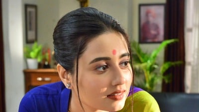বিদায় নিচ্ছে ‘প্রফেসর বিদ্যা ব্যানার্জি’! আচমকা মেগা বন্ধের খবরে মুখ খুললেন স্বস্তিকা দত্ত বিদায় নিচ্ছে ‘প্রফেসর বিদ্যা ব্যানার্জি’! আচমকা মেগা বন্ধের খবরে মুখ খুললেন স্বস্তিকা দত্ত