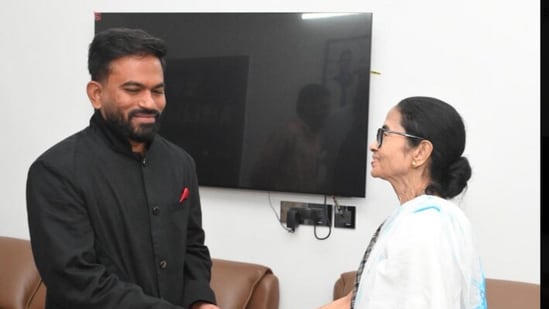 CJP founder Abhijeet Dipke on Saturday met Trinamool Congress chief Mamata Banerjee in Delhi.