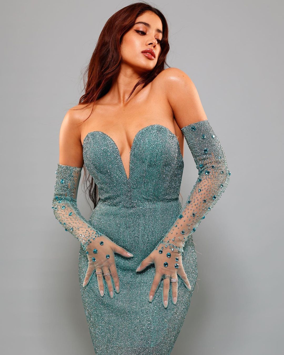 janhvi kapoor bodycon dress Janhvi Kapoor In Bodycon Dresses