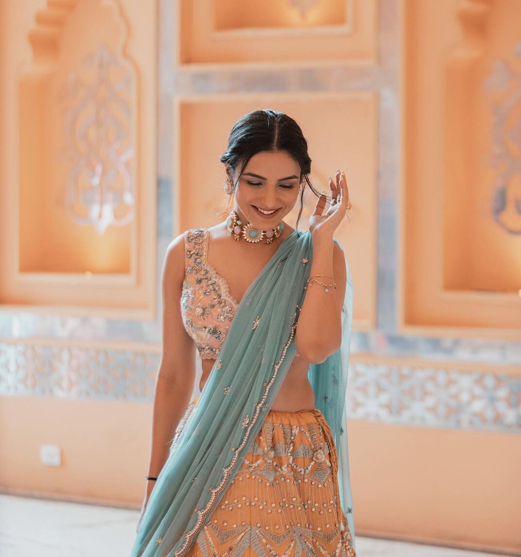 Jasmine Bhasin In Beautiful Ethnic Outfits